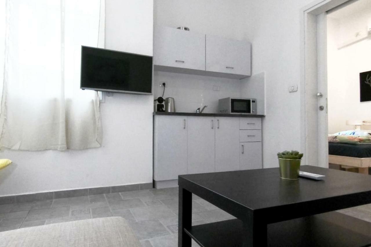 Trendy Apartments In The Heart Of Florentin With Free Netflix Tel-Aviv Kültér fotó